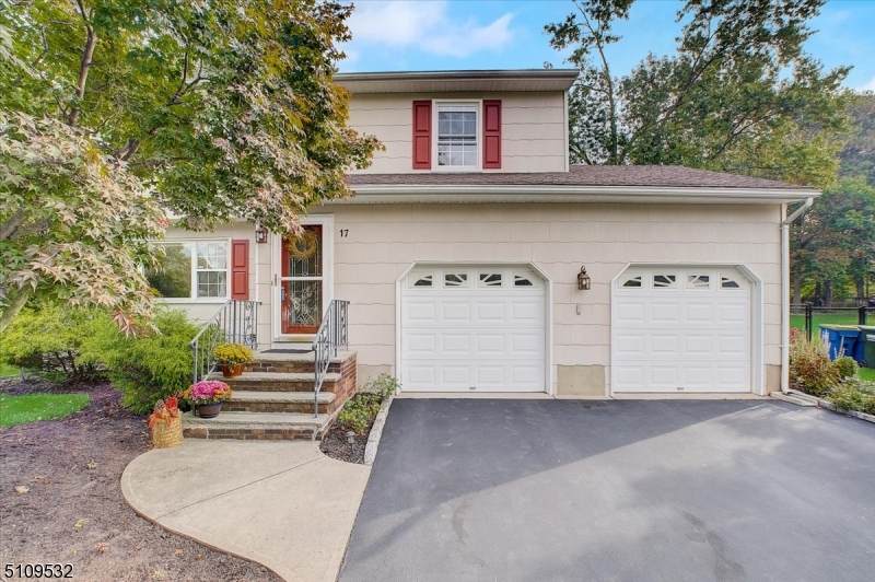17 Cedar Brook Dr - Photo 1