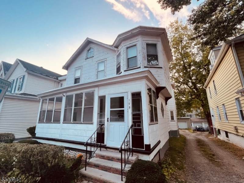 175 N Maple Ave - Photo 1