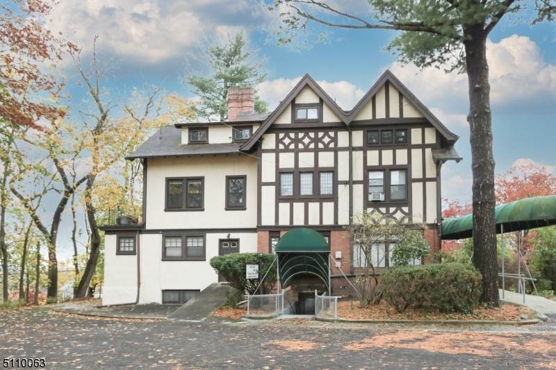 775 Bloomfield Ave - Photo 1
