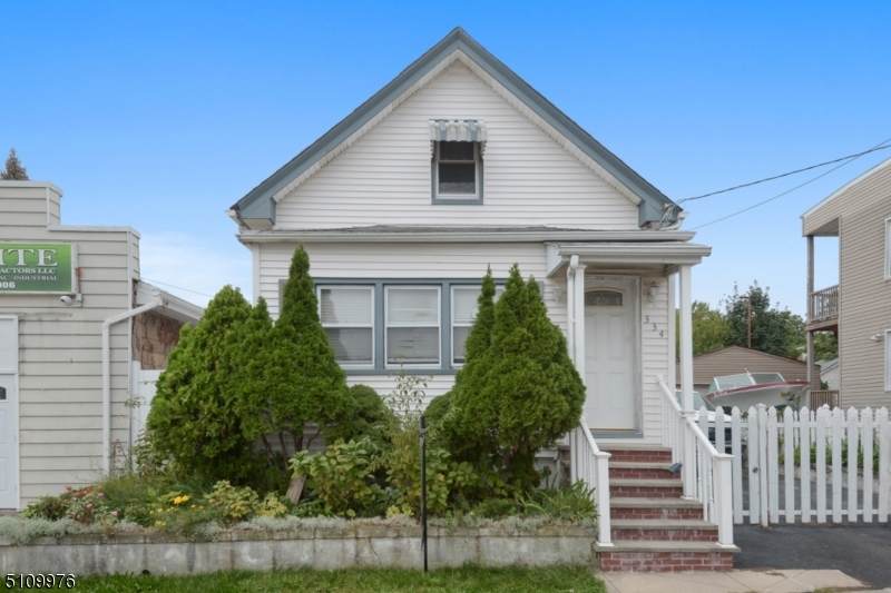 334 Harvard Ave - Photo 1