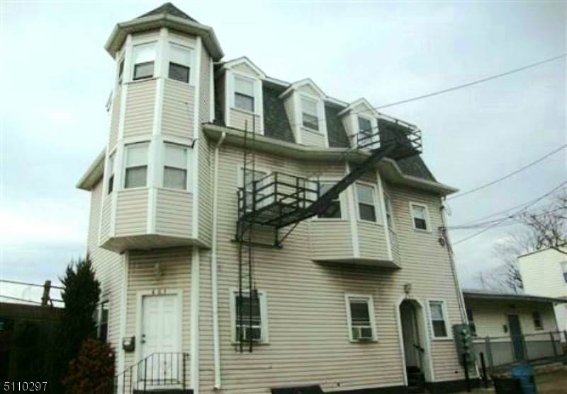 399 River St - Photo 1