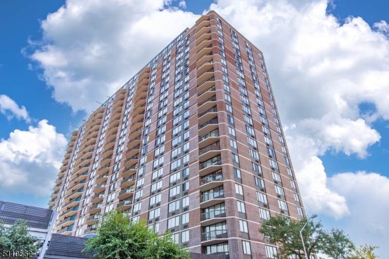 770 Anderson Ave 11J - Photo 1