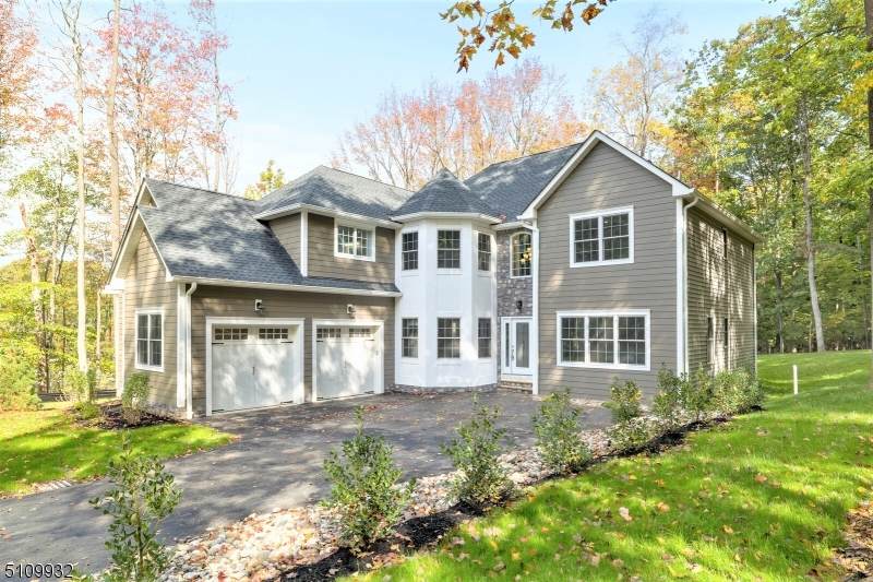 205 Parlin Ln - Photo 1