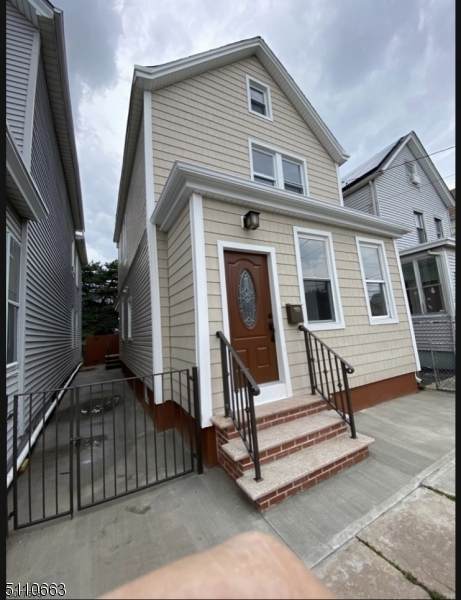 120 Franklin St - Photo 1