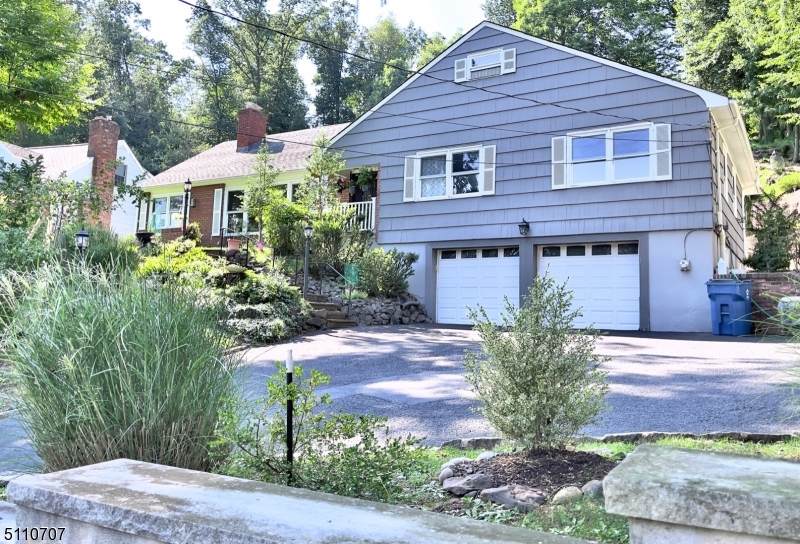 345 Forest Hill Way - Photo 1