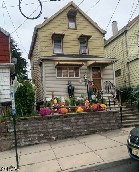 577 Gregory Ave - Photo 1