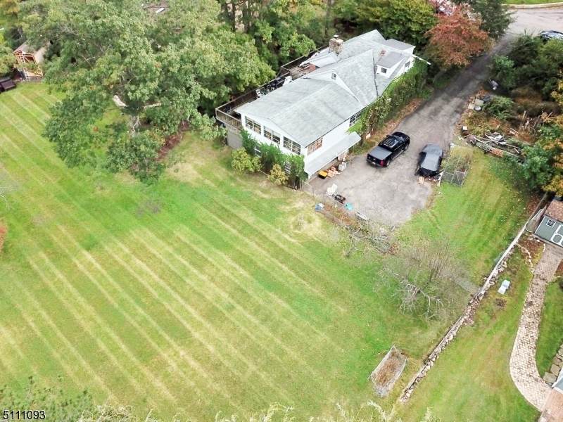32 Juniper Rd - Photo 1