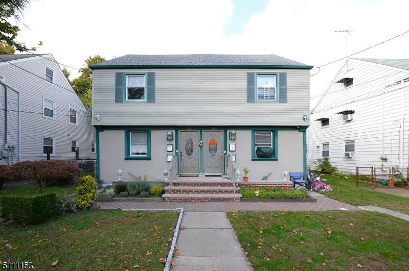 22 E 7Th St - Photo 1