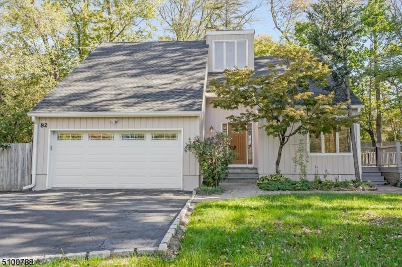 82 Hillcrest Rd - Photo 1