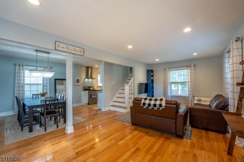 735 Floral Ave - Photo 1