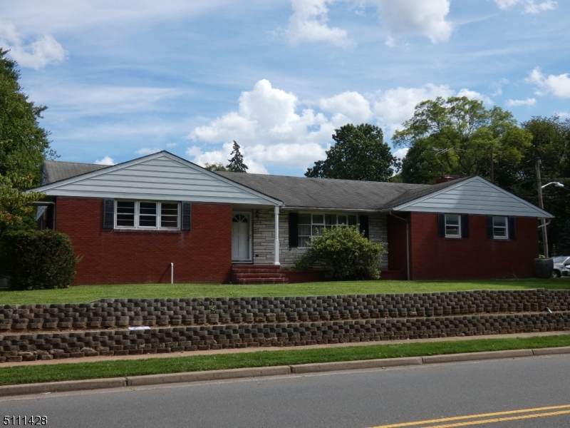 536 Grove Ave - Photo 1