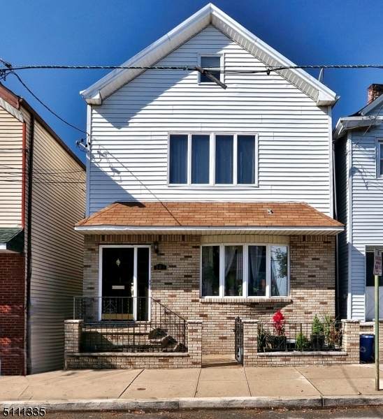 103 Grant Ave - Photo 1