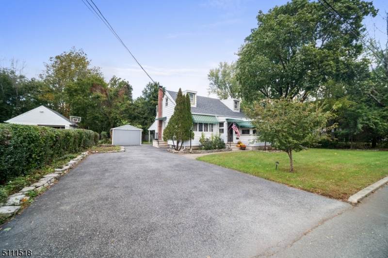10 Chestnut St - Photo 1