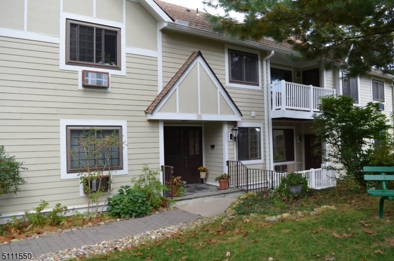 21 Foxwood Dr - Photo 1