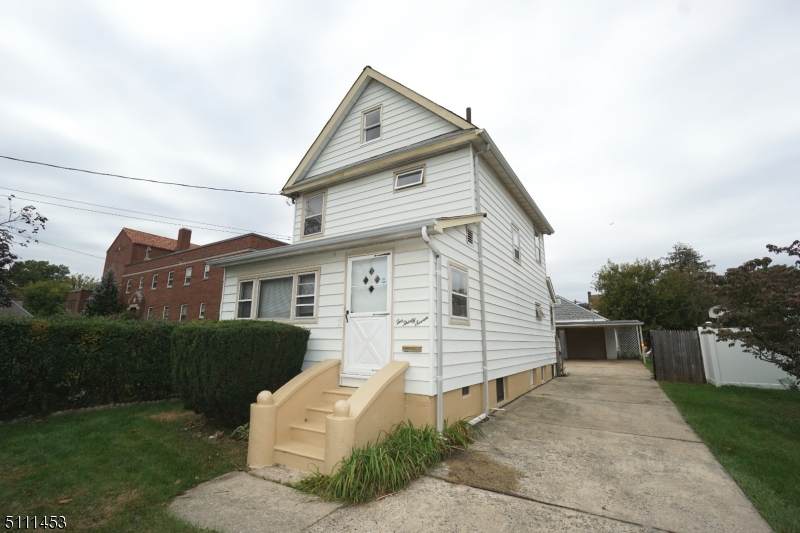 237 Hussa St - Photo 1