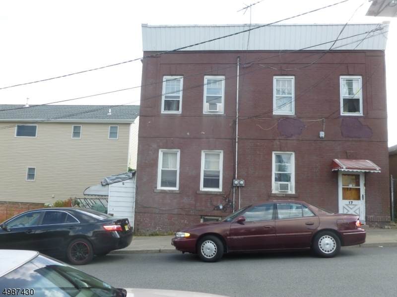 61 River St - Photo 1
