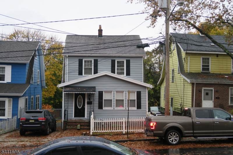 32 Essex St - Photo 1