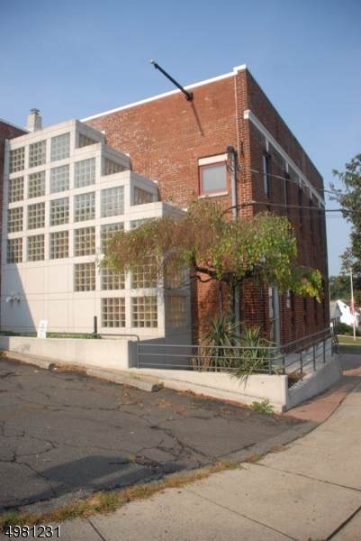 139 Chestnut St - Photo 1