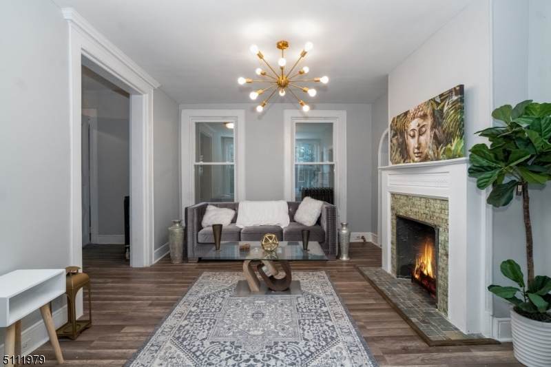 43 Van Ness Pl - Photo 1