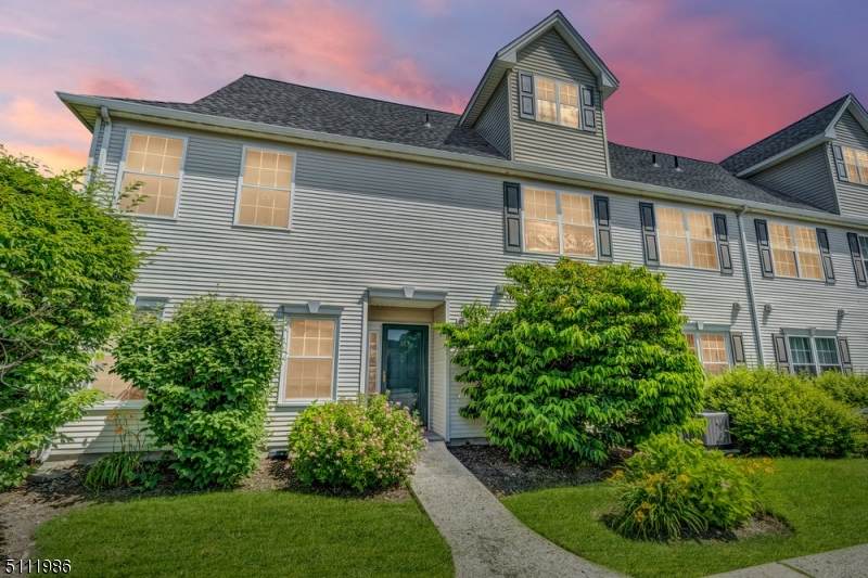 163 Cambridge Ct - Photo 1