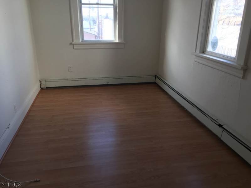 259 Macarthur Ave - Photo 1