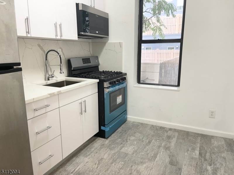 25 Rock St - Photo 1