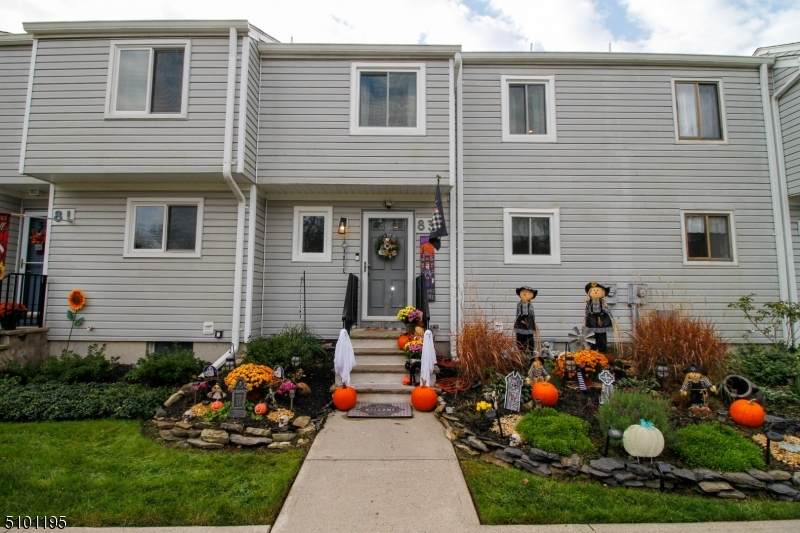 83 Shady Ln - Photo 1