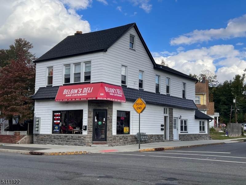 321 Broughton Ave - Photo 1
