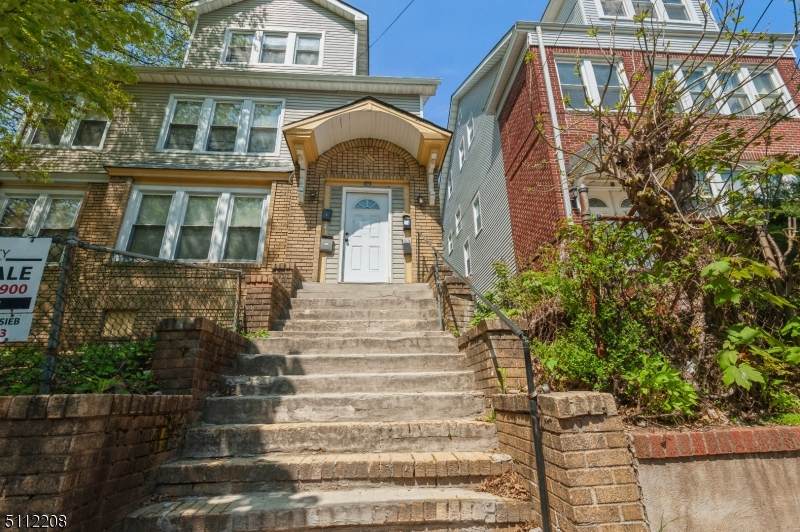 71 Huntington Ter - Photo 1