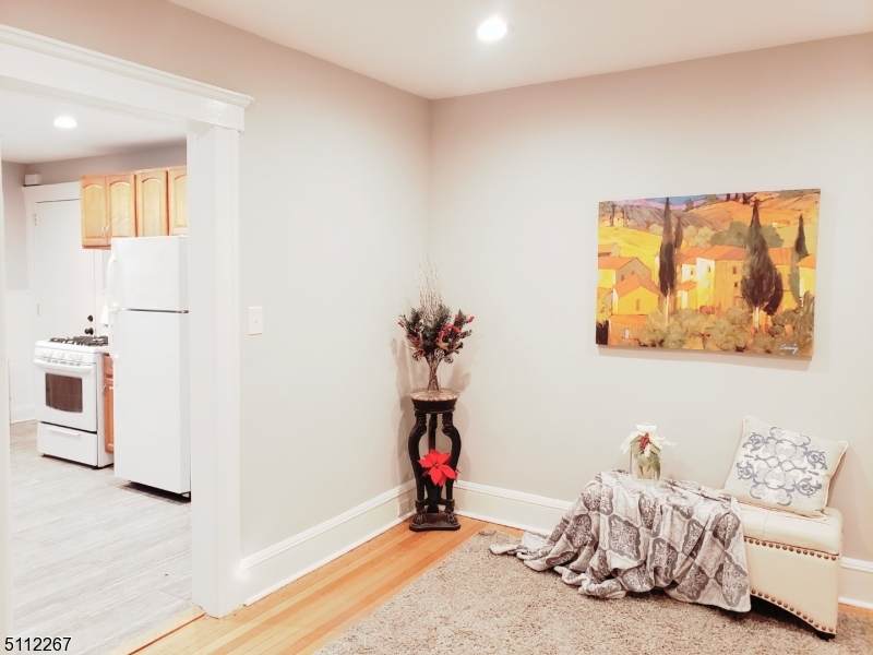 224 Glenwood Ave - Photo 1