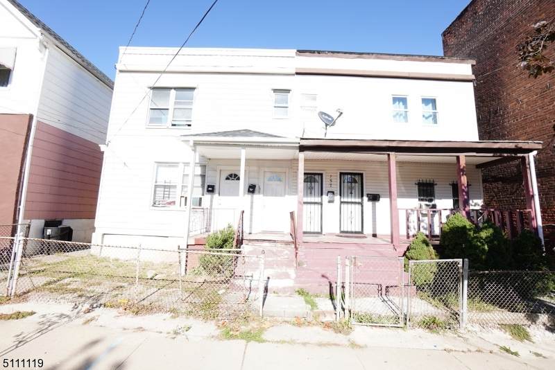 159 Pierson St - Photo 1