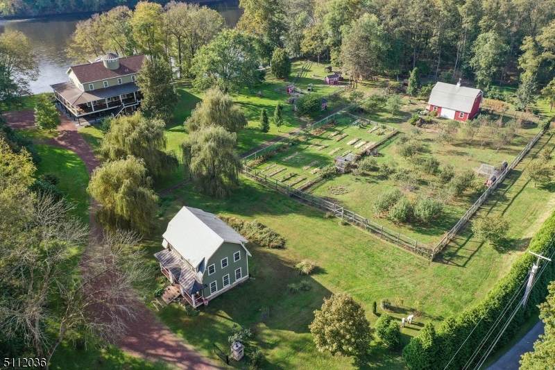 301 River Rd - Photo 1