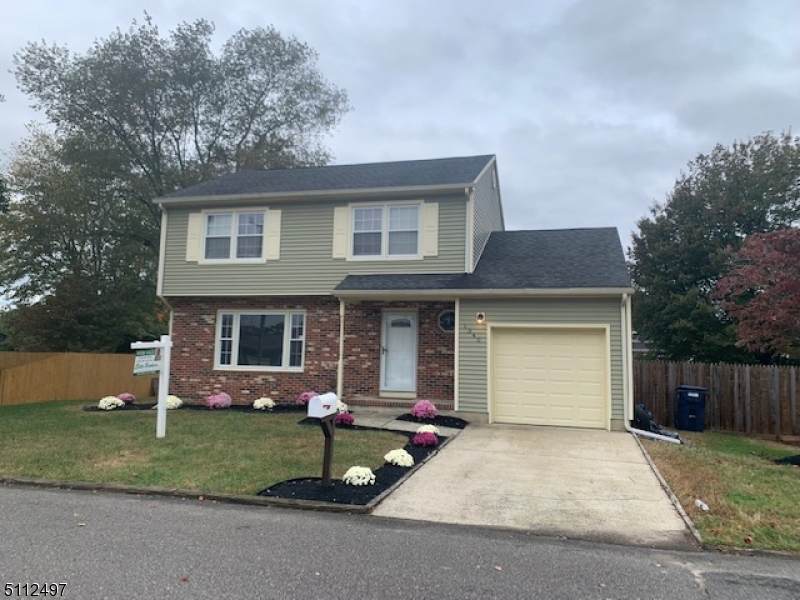 1340 Windward Ave - Photo 1