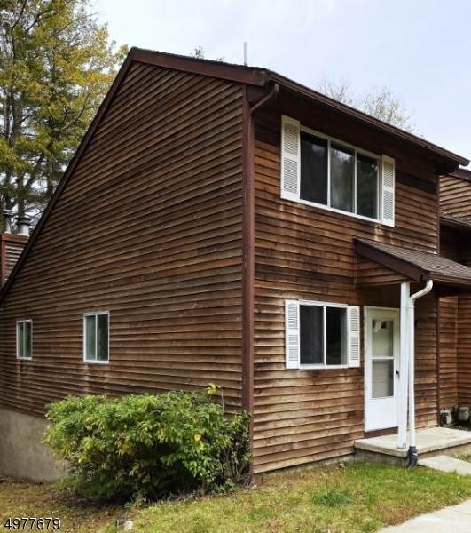 613 Sleepy Hollow Road - Photo 1