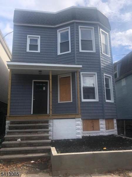 190 Dewey St - Photo 1