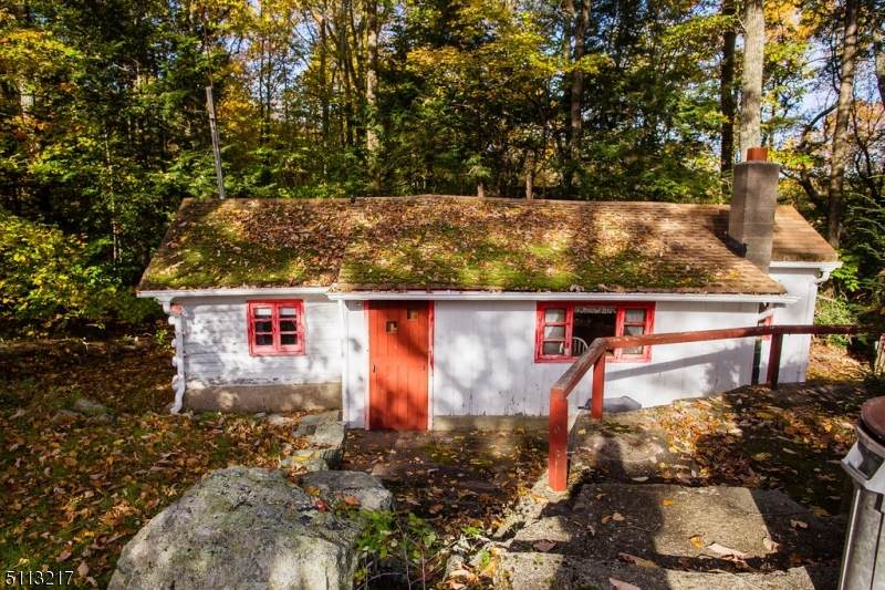 82 Cherry Ridge Rd - Photo 1