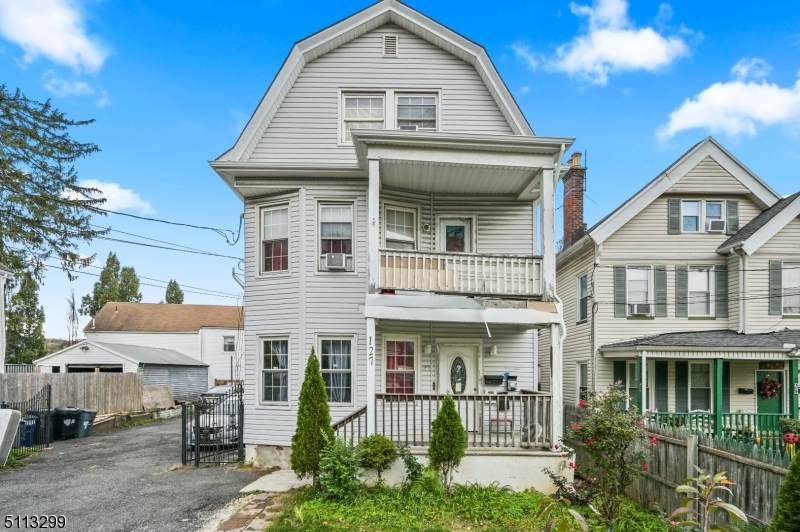 127 Summer St - Photo 1