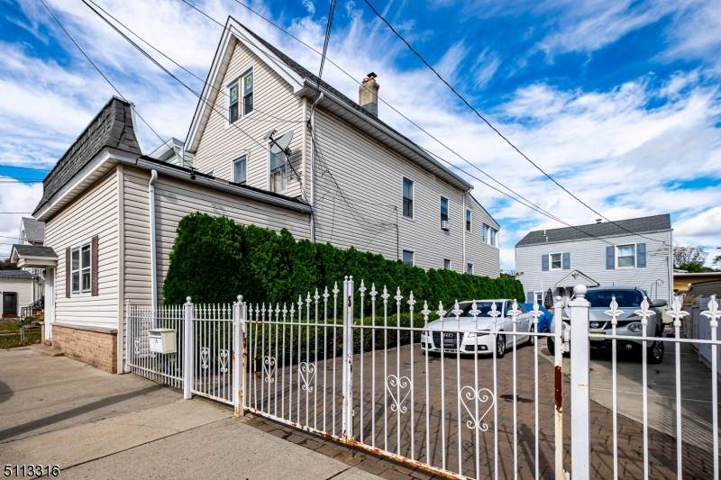 21 Joyce St - Photo 1