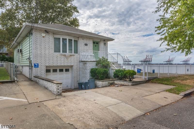 192 West 31st Street - Photo 1