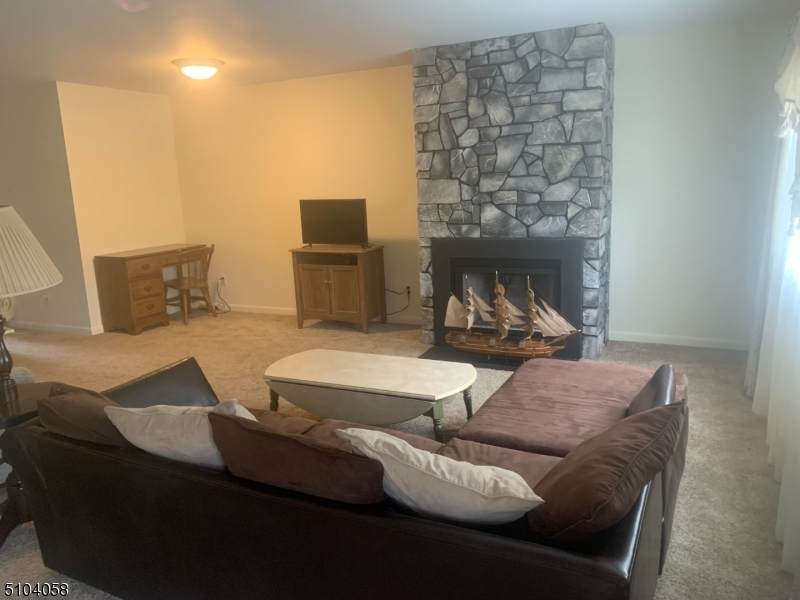 94 Falcon Ridge Way - Photo 1