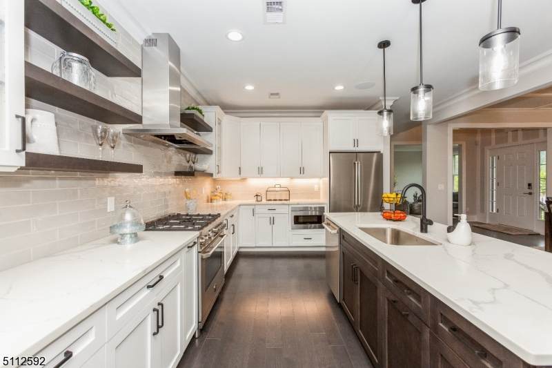 108 Tiffany Way - Photo 1