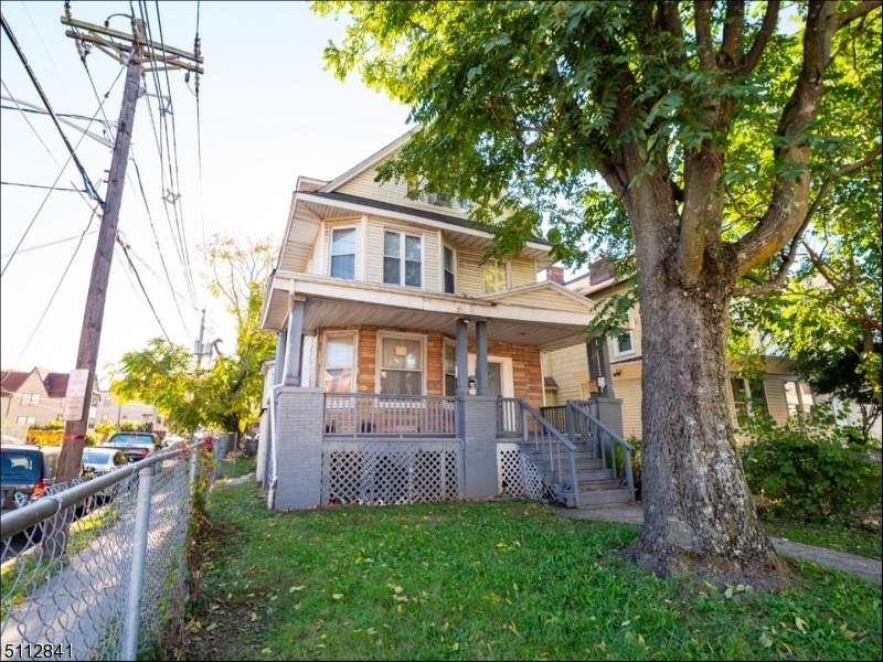 260 Park Ave - Photo 1