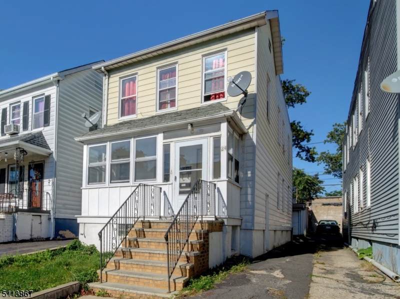 24 Mckay Ave - Photo 1