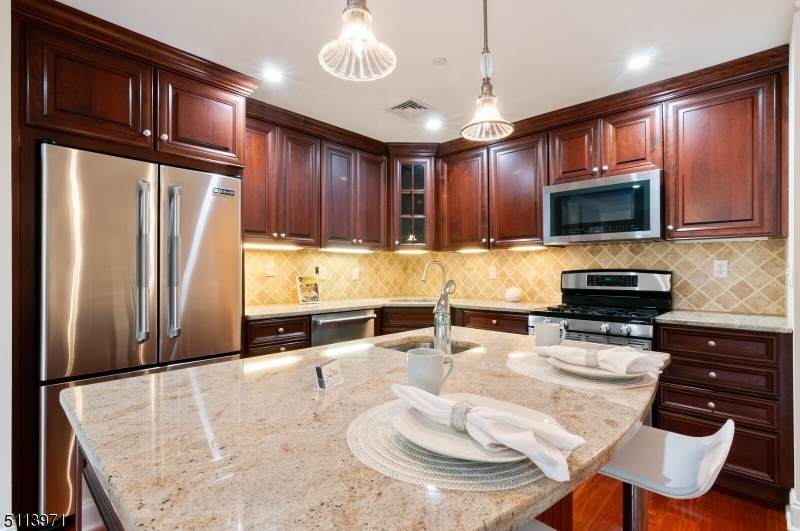 111 Prospect St - Photo 1