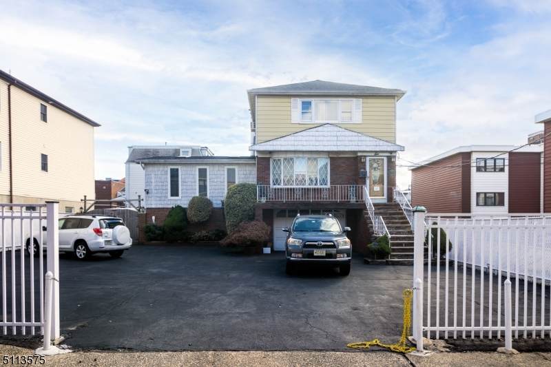 6 Library Ct - Photo 1