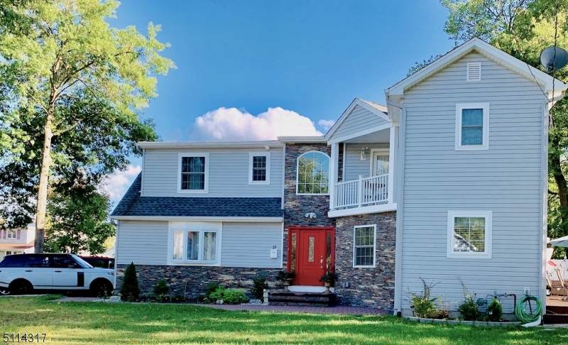 27 Lake Shore Dr - Photo 1
