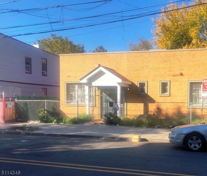 413 S 17Th St - Photo 1