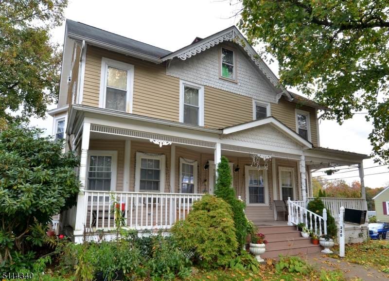 220 Broad St - Photo 1