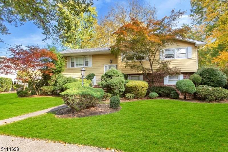 540 Hobart Rd - Photo 1