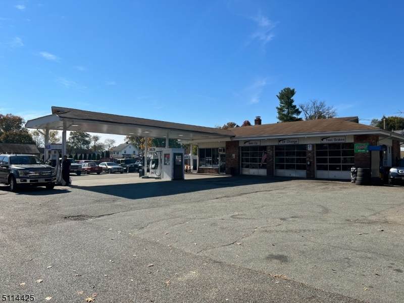 447 Newark Pompton Turnpike - Photo 1